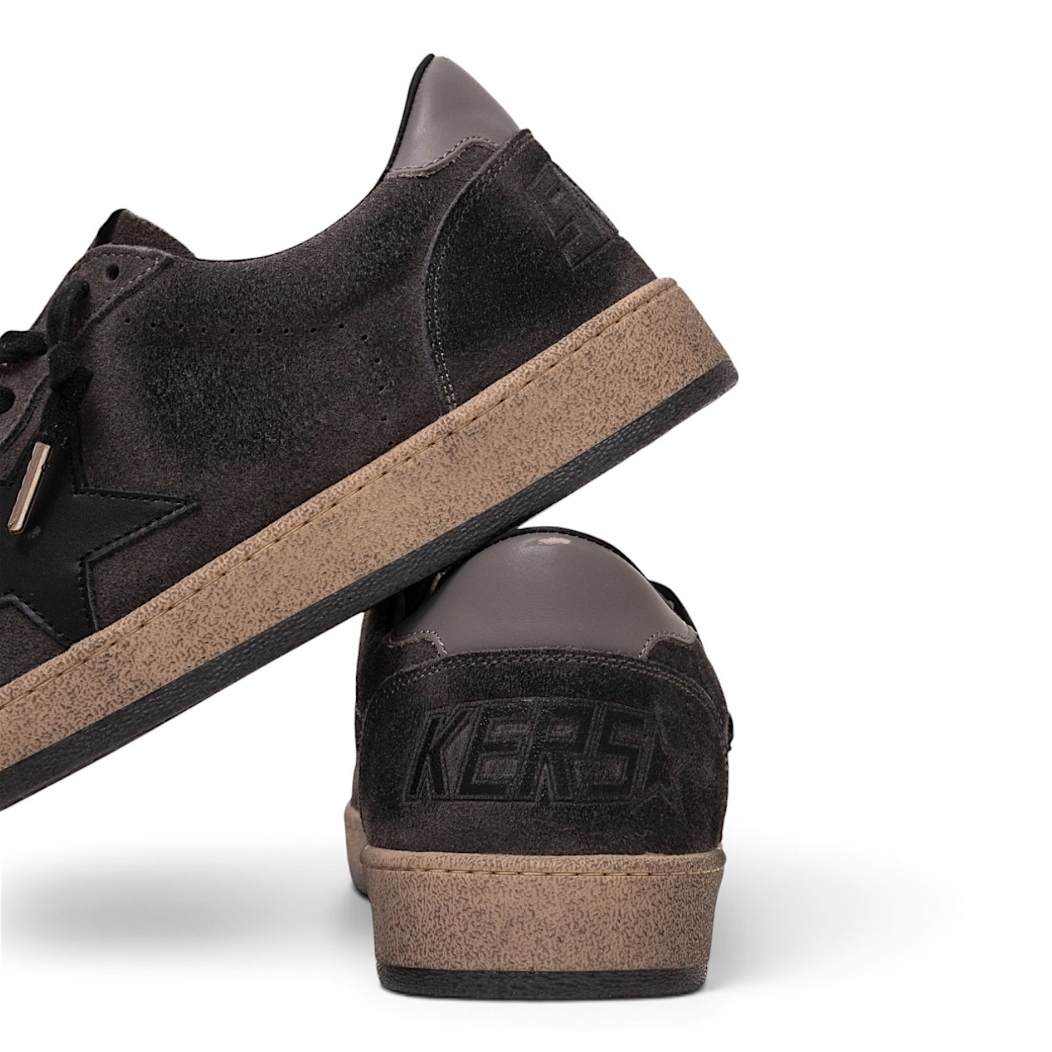GOLDEN GOOSE MEN’S BALL STAR IN DARK GRAY SUEDE WITH BLACK LEATHER STAR