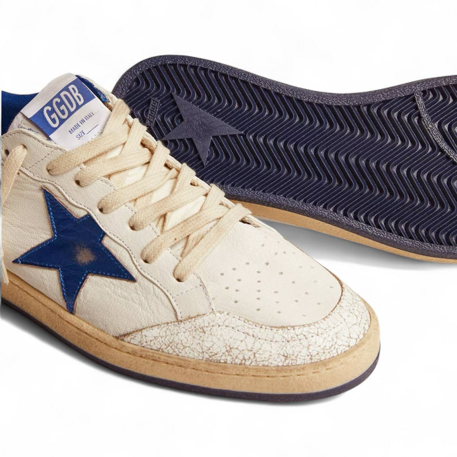 GOLDEN GOOSE BALL STAR IN WHITE NAPPA WITH BLUE STAR AND HEEL TAB