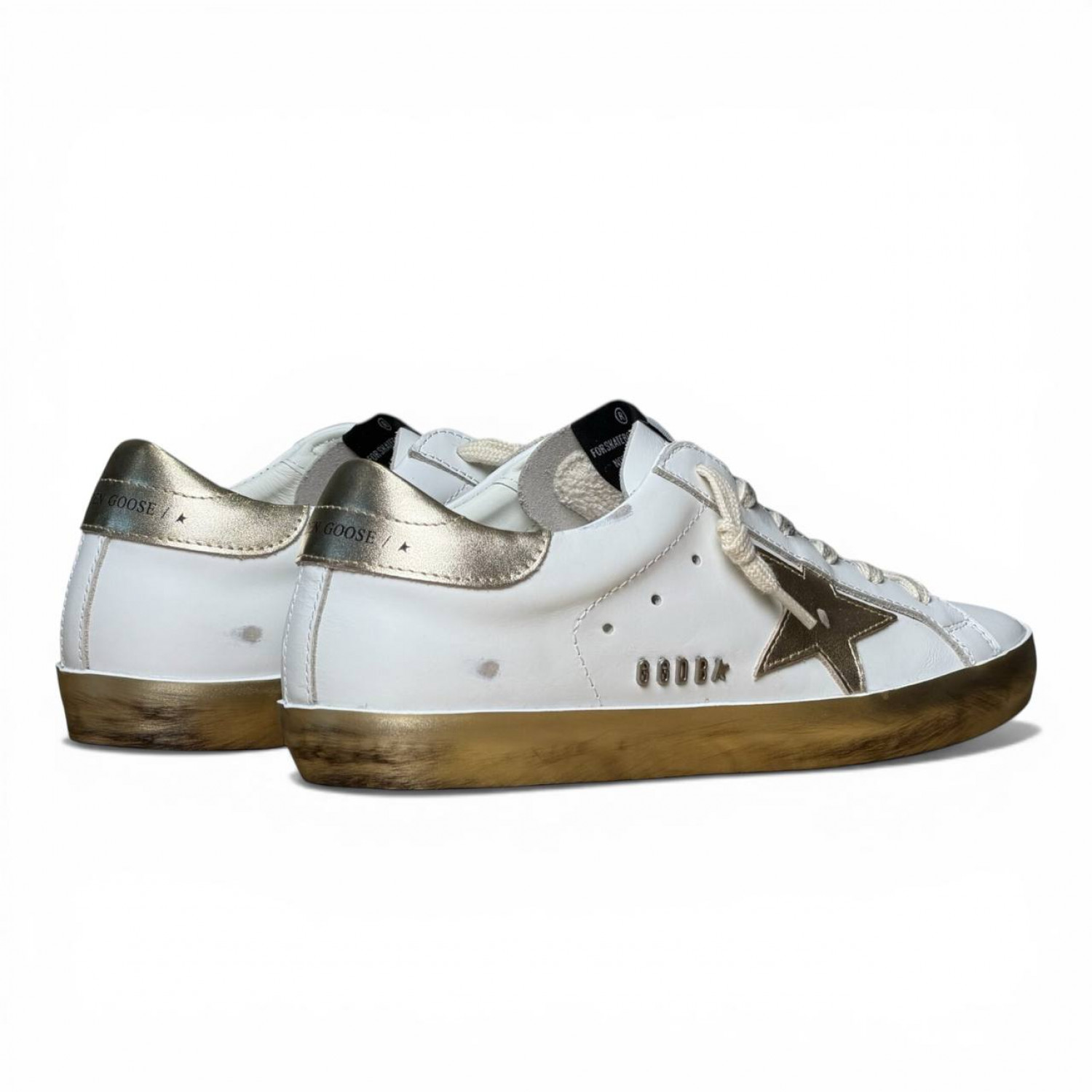 GOLDEN GOOSE SUPER STAR WITH GOLD SPARKLE FOXING AND METAL STUD LETTERING COD